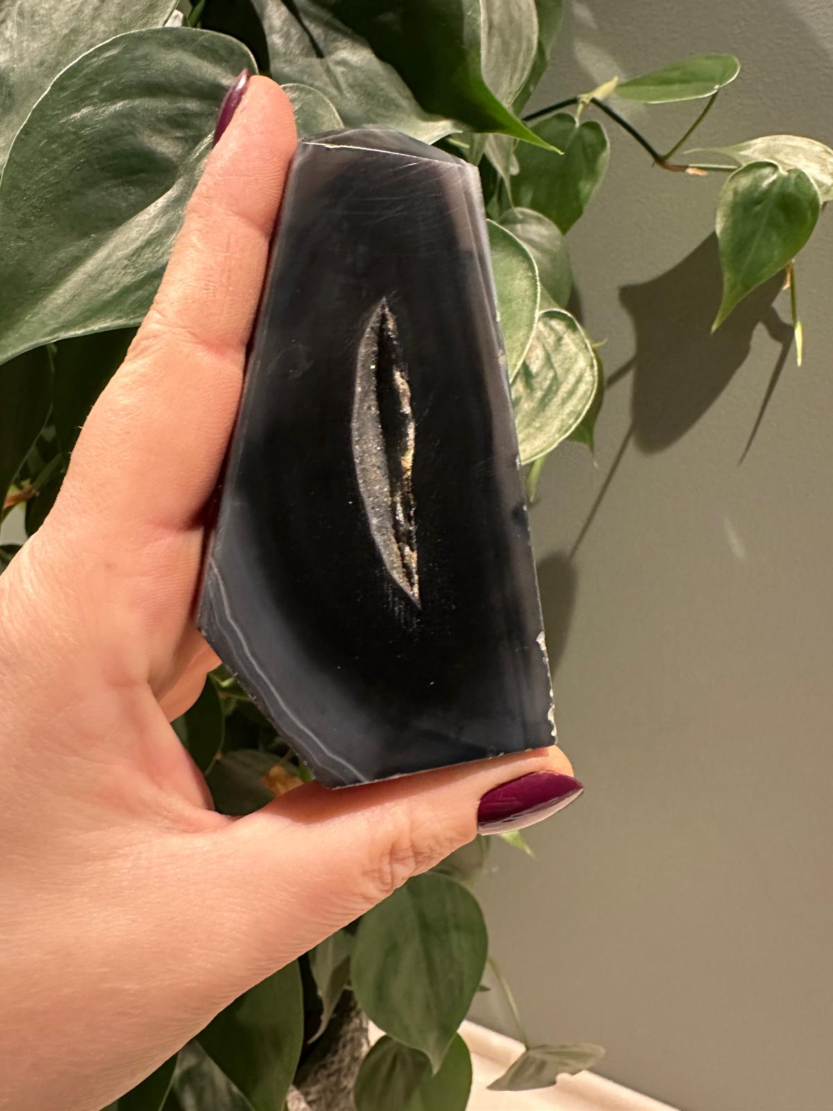 Druzy zwarte agaat toren #3