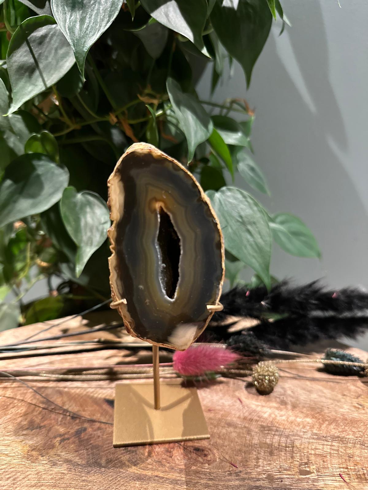 Agaat geode op standaard #19