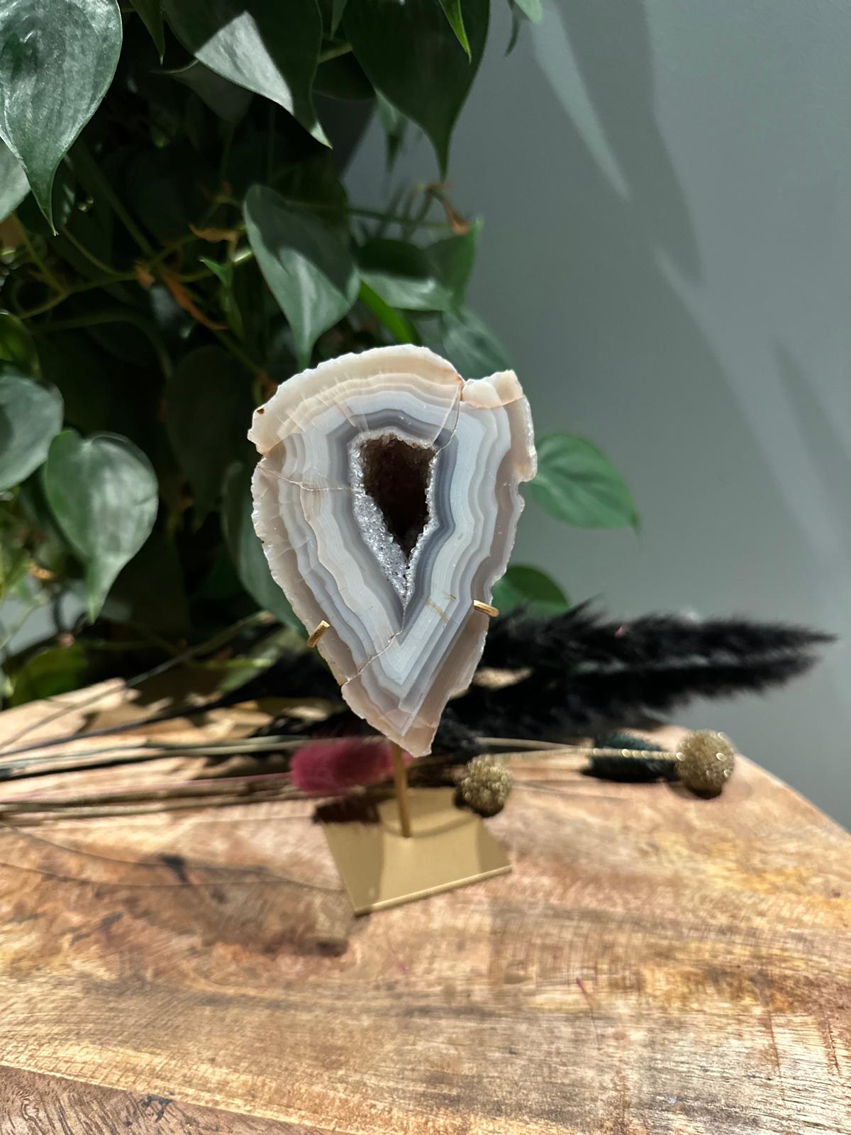 Agaat geode op standaard #20