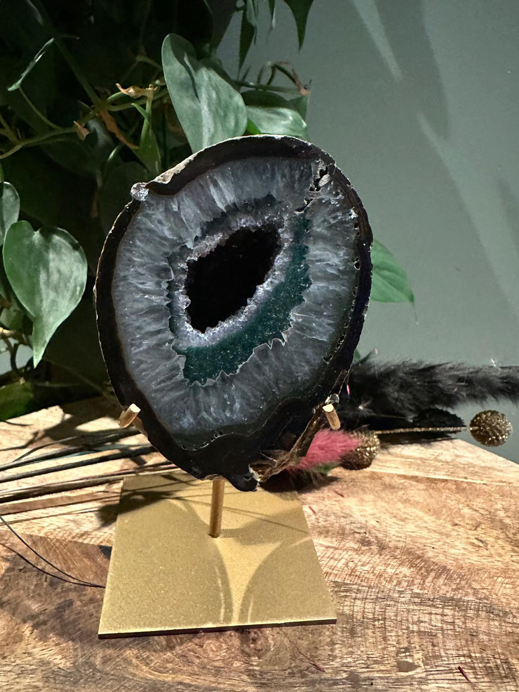 Agaat geode op standaard #24