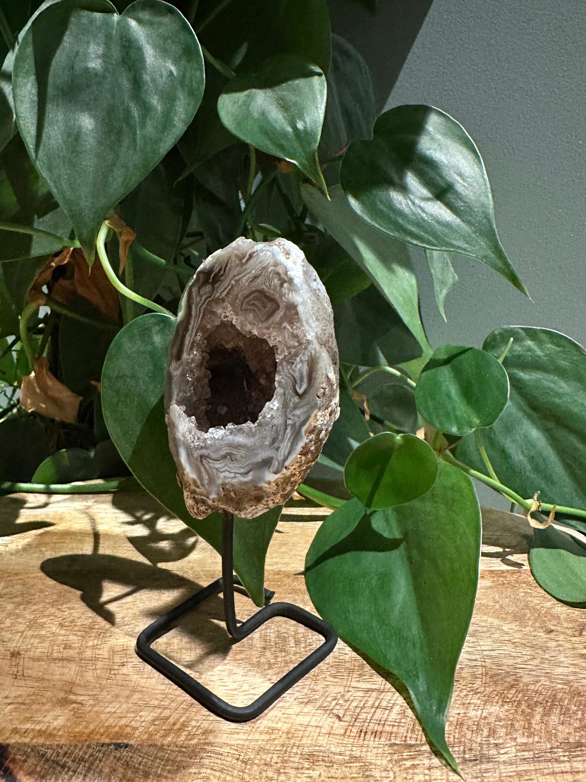 Agaat Geode op standaard