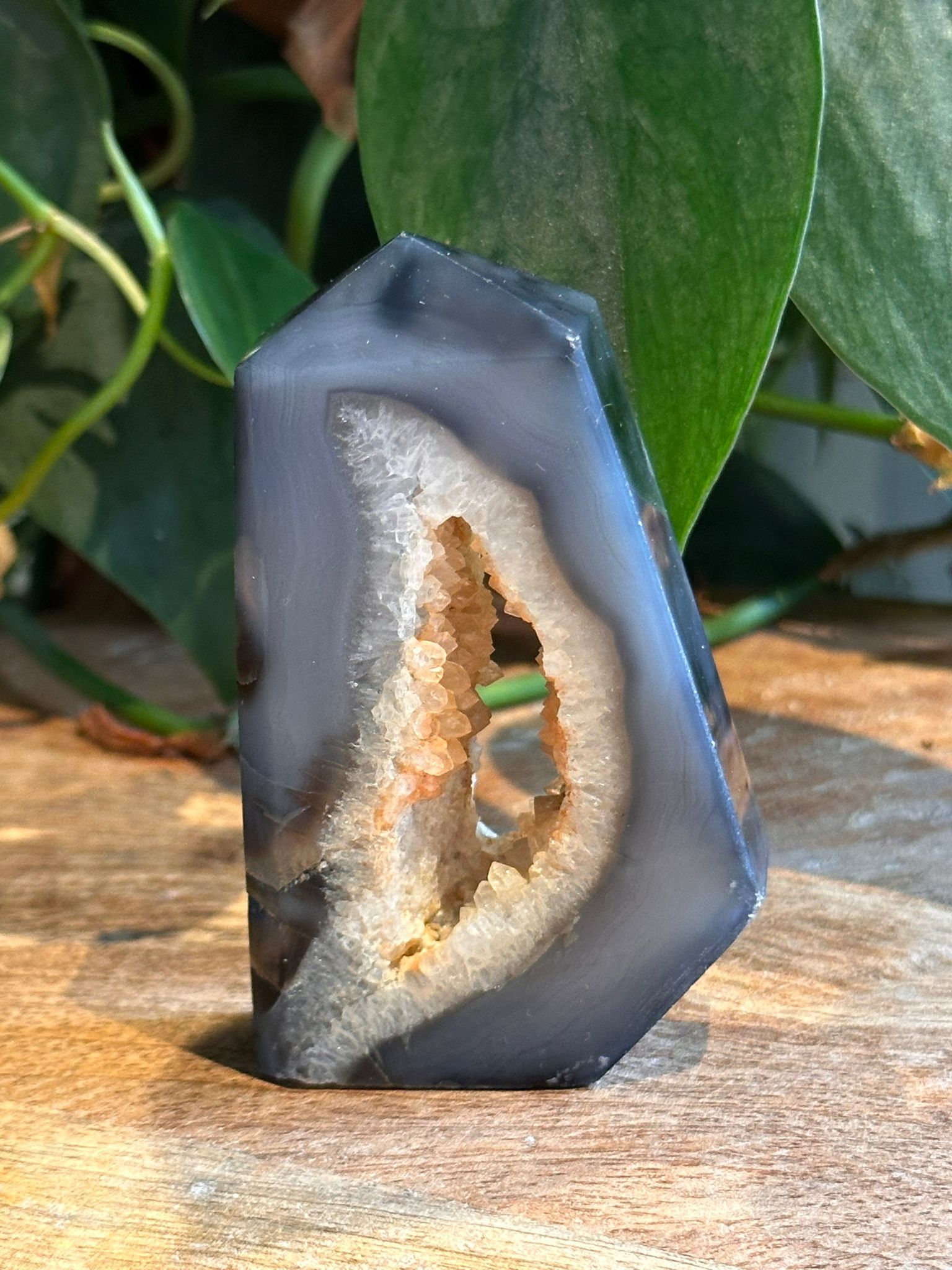 Druzy zwarte agaat toren #4