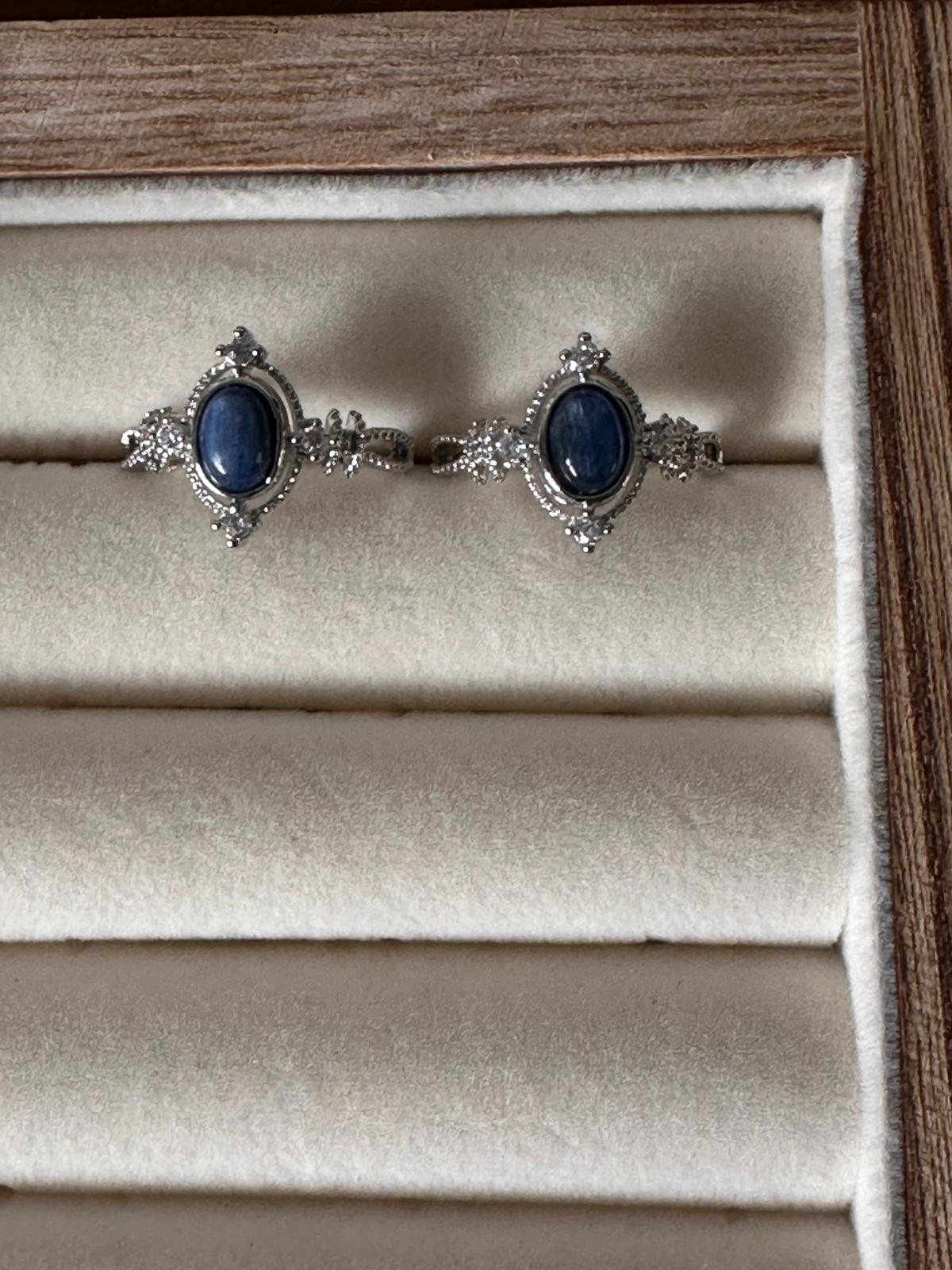 Kyaniet Ring